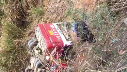 江西客车事故已致11人死亡 涉事企业法人代表被控制