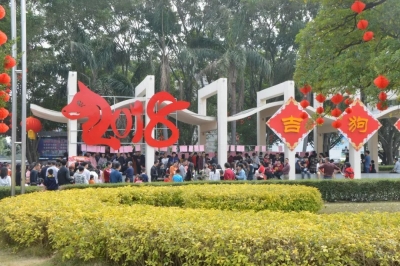 热闹！丰顺老少同堂猜灯谜闹新春