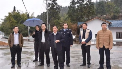 温助民、张善波调研春运道路交通安全管理工作