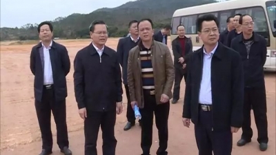 曾永祥、廖茂忠率队到埔寨镇检查元宵节“烧火龙”活动安保工作