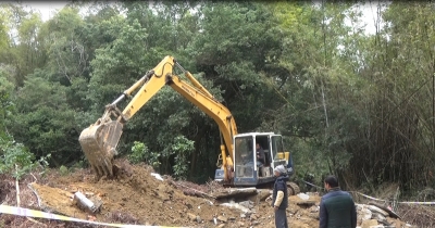 龙岗镇依法拆除吉演村一宗违建坟墓