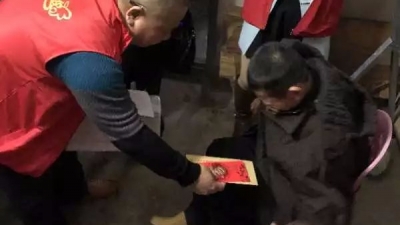 丰顺这群“红马甲”冒着严寒自发组织为困难家庭送温暖