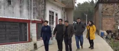 张红梅、刘广明到大埔洲瑞镇慰问困难群众