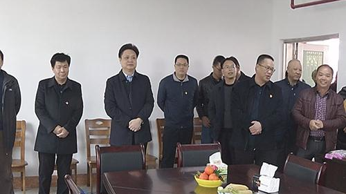 蕉岭县委县政府组织慰问组看望慰问五保老人