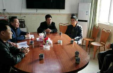 梅江区交通运输局到西阳镇挂点村开展春节慰问活动