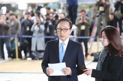 韩国法院正式决定批捕前总统李明博