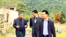 省国土资源厅副厅长李俊祥率队到平远县调研拆旧复垦工作