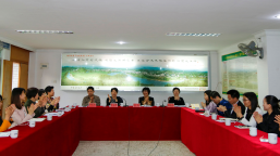 省妇联副主席许红到五华县安流镇开展“深调研”工作