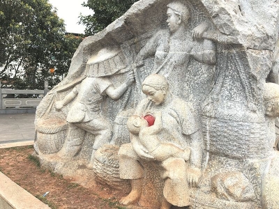 客家雕塑被恶意涂鸦，不雅行为影响市容市貌