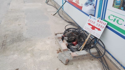 临时管井未加盖隐患大，市民盼相关部门牵头处置消除隐患