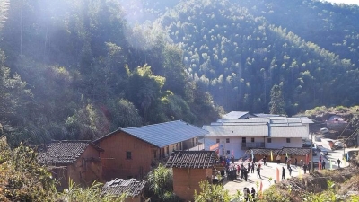 蕉岭县南磜镇：以“红色引擎”激发发展活力