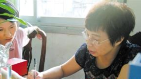 讲台上的“拼命三娘” 林冬芳获评2017年广东“最美教师”