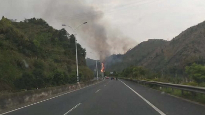 梅江区西阳镇北联村突发山火 150多人紧急扑救