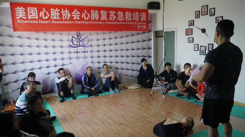 专业！美国心脏协会在我市开展心肺复苏急救培训