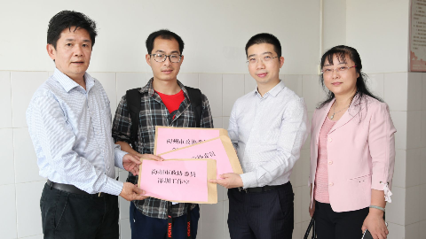 救助报道引关注！市政协委员慰问本报救助对象