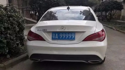 周星驰《美人鱼》中粤Ａ99999座驾惊现南昌！车主竟是……