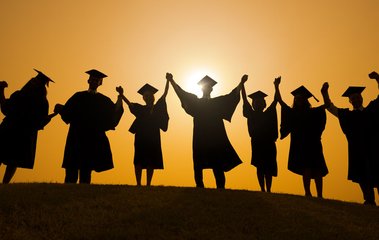人社部：确保2018年高校毕业生就业水平总体稳定