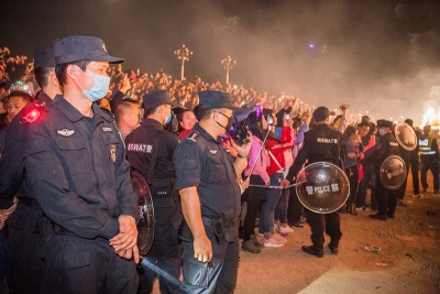 百姓喜乐闹元宵 梅州公安交警全力保平安