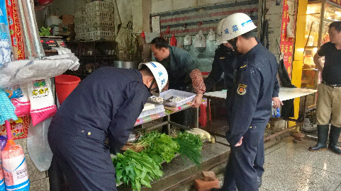 追踪丨梅县区城综局整治违规占道乱象 人民北路恢复整洁