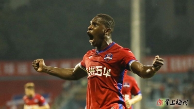 南北球乡再交手，梅州客家1比0战胜延边富德