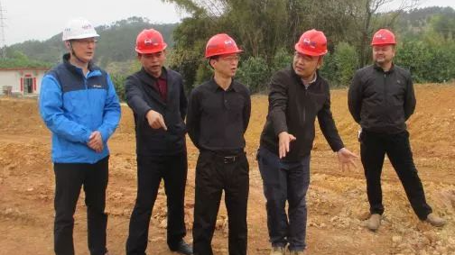 罗春达到大潮高速枫朗镇路段山体滑坡体隐患点进行调研