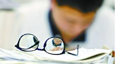 因考题泄露 印度280万中学生将重考