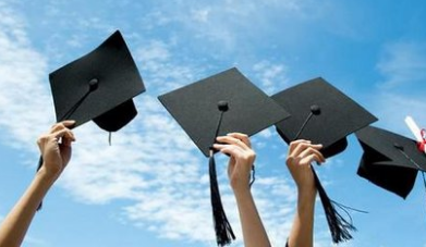  2017年，我国出国留学人数首次突破60万大关！