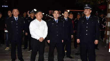 五华公安圆满完成下坝元宵迎灯晚会安保任务