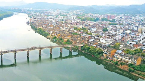 中国乡村复兴论坛梅县峰会：为乡村振兴喝彩 给乡村建设搭台