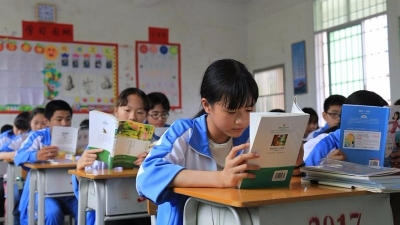 一书、一球，一条特色发展之路！大埔华侨第二中学推行书香校园及足球文化建设