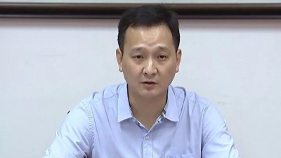 丘孝东主持召开兴宁市政府常务会议