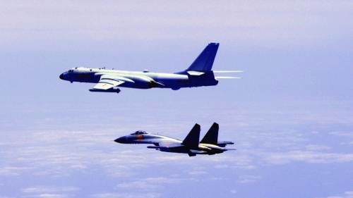威武！中国空军多型战机连续"绕岛巡航"检验实战能力