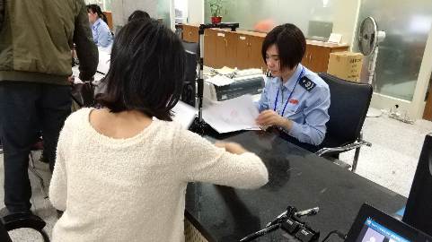 市地税局举行“行风热线”反馈会：新增服务窗口和查询系统