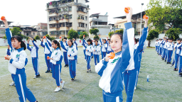 黄遵宪纪念中学开展客家山歌课堂、杯花竹板课间操