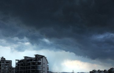 天气进入“随机播放”模式！冷空气周六来袭，还有雷雨大风
