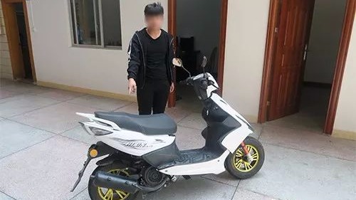 这伙人在梅城专偷鬼火牌摩托车，还在朋友圈售卖，结果…