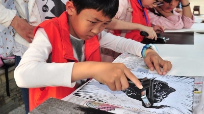 小记者宋昭成作品丨学习拓印技巧