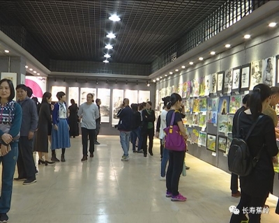 蕉岭举行第八届中小学艺术花会书法作品展