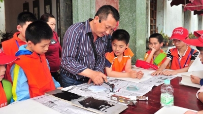 小记者张晨刚作品丨体验版画上墨