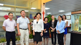 市妇联一行到梅江区调研妇联工作