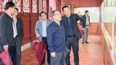 余其豹、丘孝东寄语教育工作者：力促兴宁教育再上新台阶