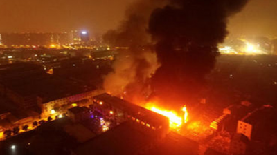 陕西通报“运输车爆炸致7死13伤事故”：违规装卸炸药所致
