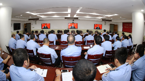 梅县公安分局组织观看纪念马克思诞辰200周年大会 