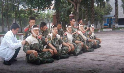 梅州边检站组织官兵开展常用自救互救技能训练
