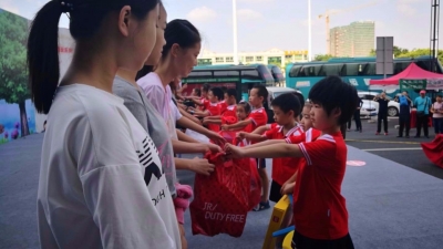 满屏都是爱，梅江区实验幼儿园孩子与特殊儿童同庆六一