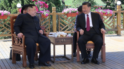 习近平同朝鲜劳动党委员长金正恩在大连举行会晤