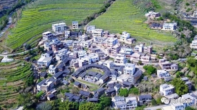 在炎热夏日，抛开疲惫的身心，来大埔县坪山村好好放松吧