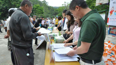 梅县区开展农资下乡进村活动 营造农资打假护农良好氛围