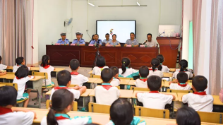 兴宁公安局走进新圩中心小学开展校园安全宣传活动