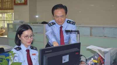 奋斗者的故事丨连丹强：坚守40年基层“税”月